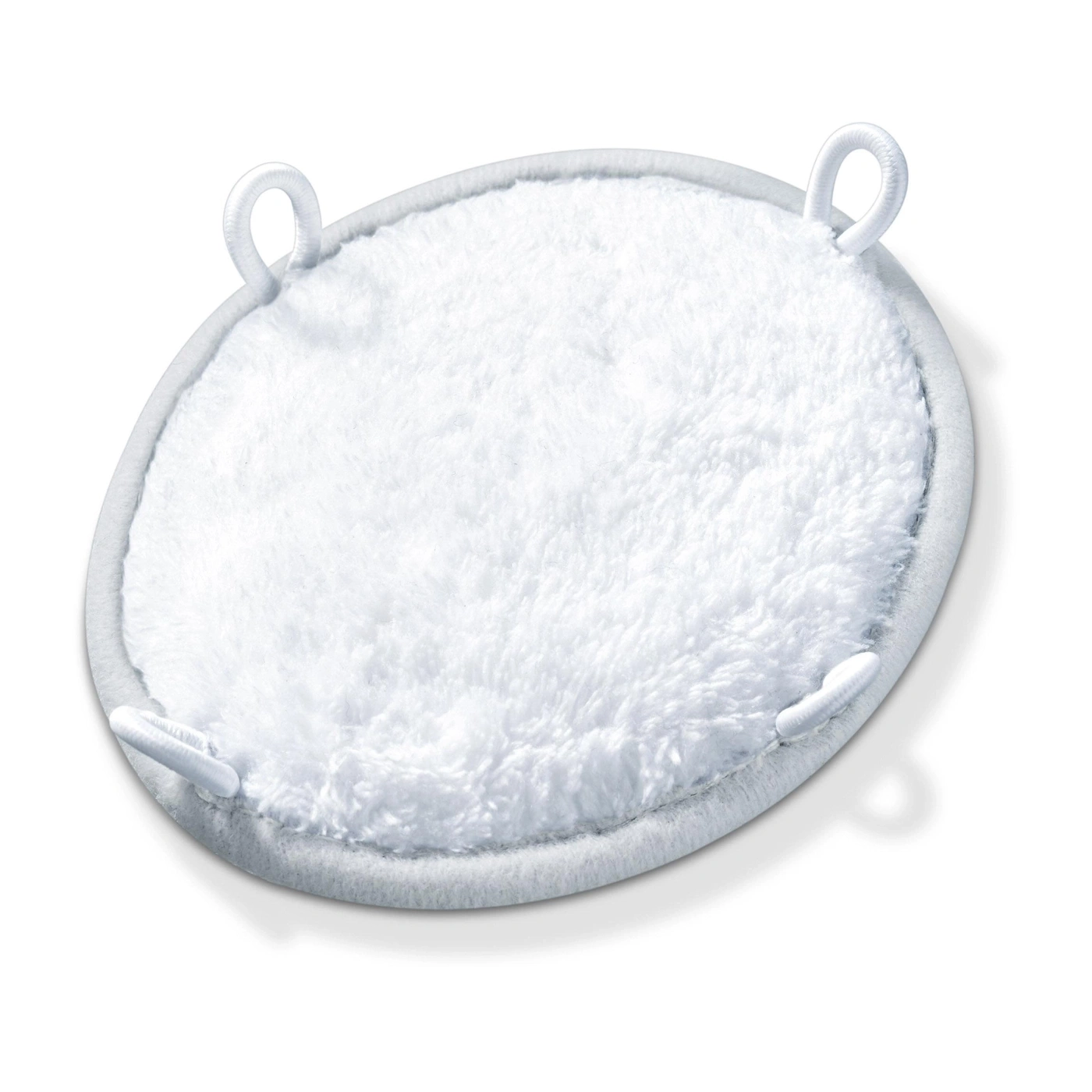 Ein flauschiges weißes Wattepad mit Schlaufen, isoliert auf weißem Hintergrund.