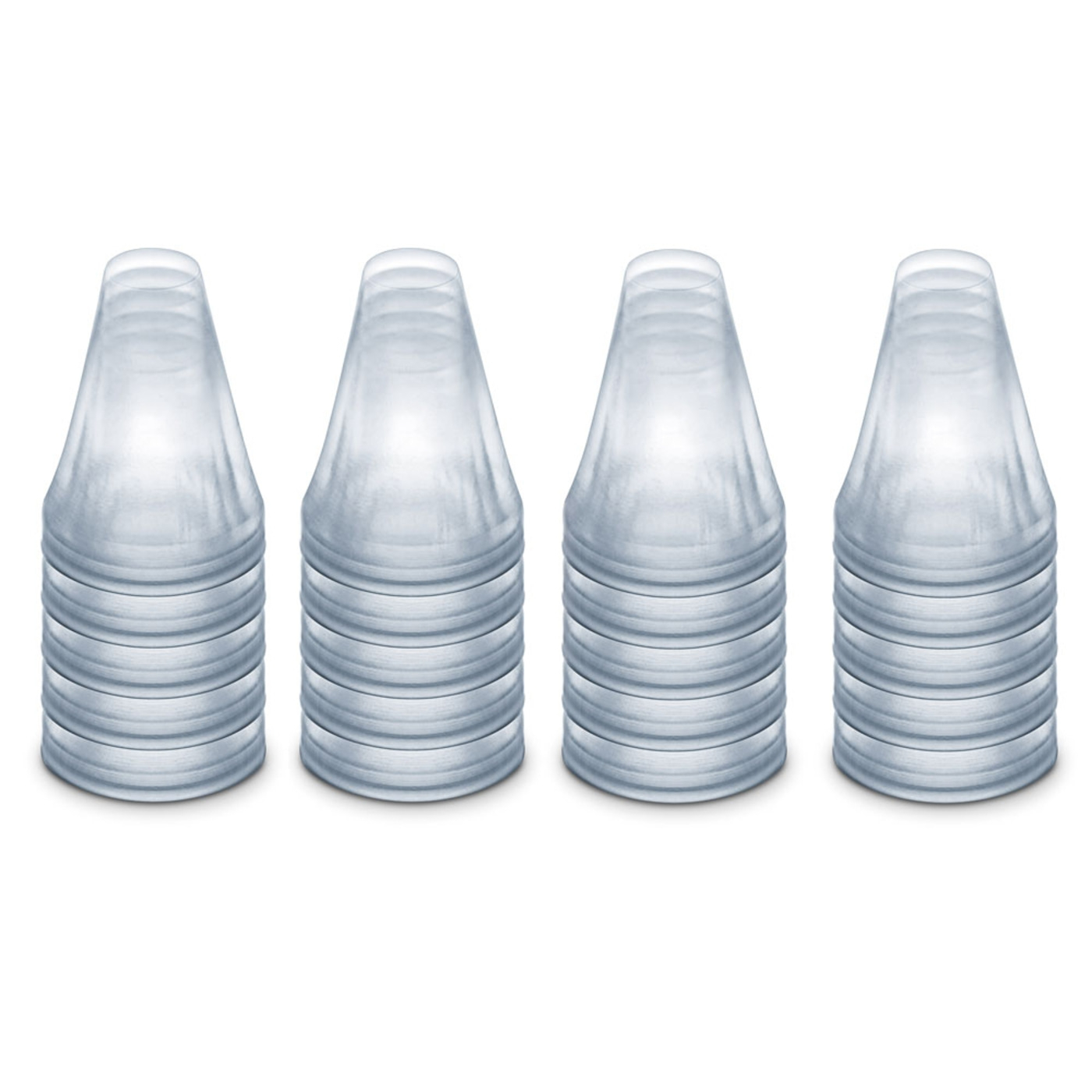 Quattro pile di tappi di plastica trasparenti su sfondo bianco.